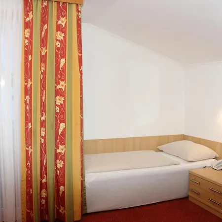 Otel Der Sailer & Restaurant 3*